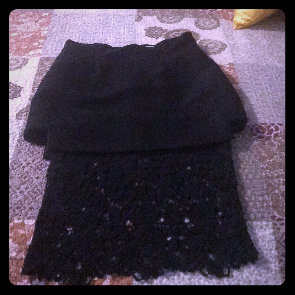Mustard Seed Black Skirt Size Small.